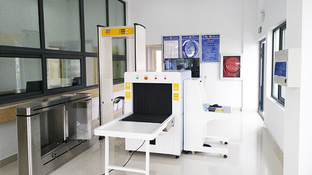 安檢門(mén)廠家告訴你工廠為什么要安裝安檢門(mén)？