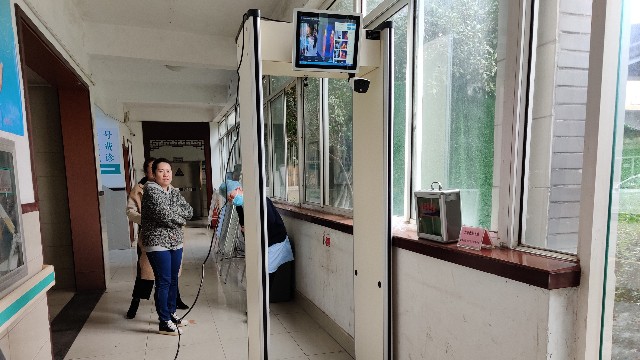 熱成像測溫安檢門