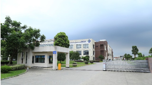 引入安保檢測門，江蘇日久光電成功遏制廠房員工偷盜問題