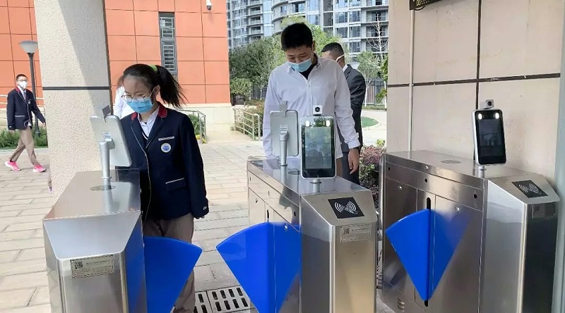 AI人臉識(shí)別測(cè)溫一體機(jī)