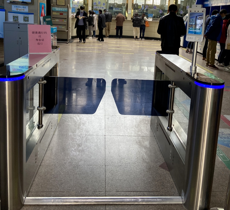 智能健康碼閘機(jī)測(cè)溫通道