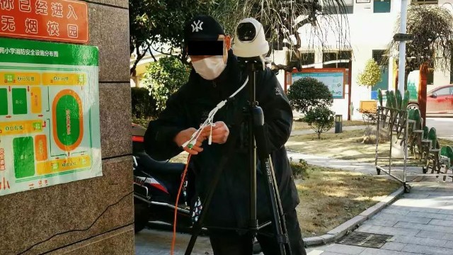 把好校園防疫關(guān),紅外人體測溫?zé)嵯駜x同時秒測10人體溫