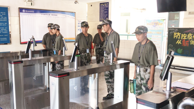 門禁式紅外線測(cè)溫儀